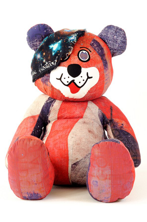 Ourson Vivienne Westwood pour la collection Pudsey Bear